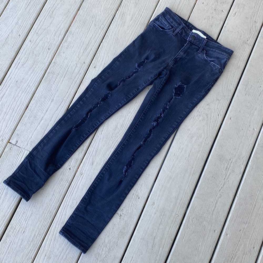 Levi’s 711 - Woman’s 711 skinny distressed black jeans, Size: 26